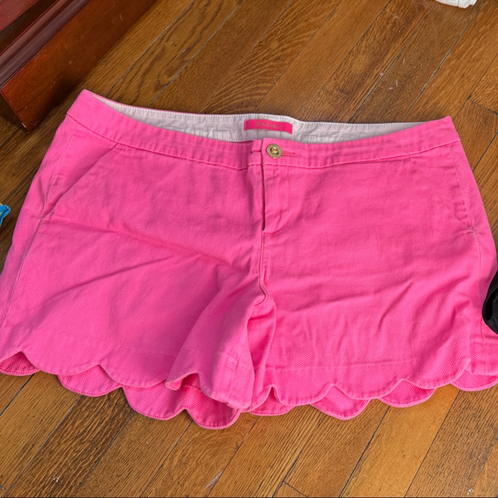 Lilly Pulitzer hot pink scalloped shorts